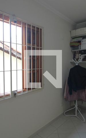 Casa à venda com 118m², 3 quartos e 2 vagasQuarto 1