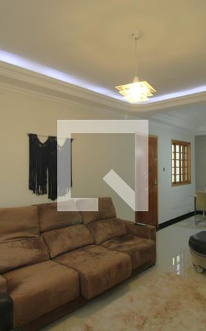 Casa à venda com 118m², 3 quartos e 2 vagasSala