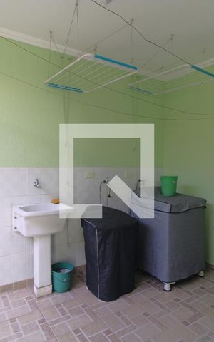Casa à venda com 118m², 3 quartos e 2 vagasLavanderia
