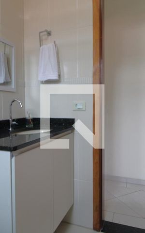 Casa à venda com 118m², 3 quartos e 2 vagasBanheiro comum