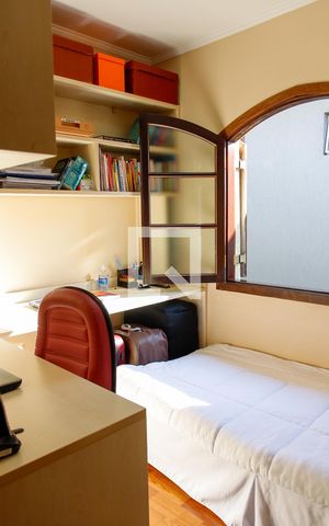Casa à venda com 195m², 3 quartos e 4 vagasQuarto 2