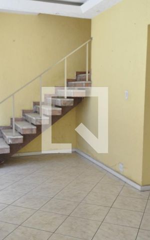 Casa à venda com 96m², 3 quartos e 2 vagasSala