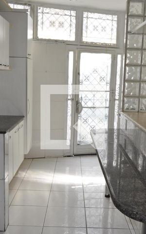 Casa à venda com 96m², 3 quartos e 2 vagasCozinha