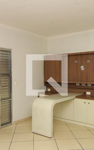 Casa para alugar com 100m², 3 quartos e 2 vagasQuarto 3