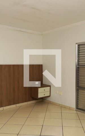 Casa para alugar com 100m², 3 quartos e 2 vagasQuarto 3