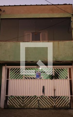Casa para alugar com 100m², 3 quartos e 2 vagasFachada