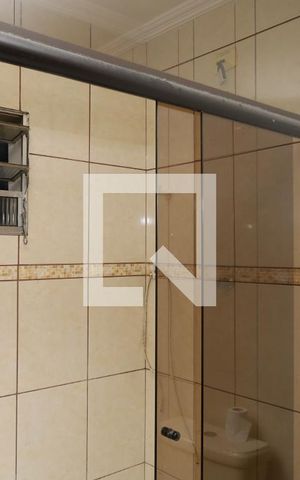 Casa para alugar com 100m², 3 quartos e 2 vagasBanheiro 
