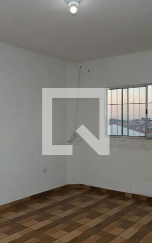 Casa para alugar com 100m², 3 quartos e 2 vagasSala