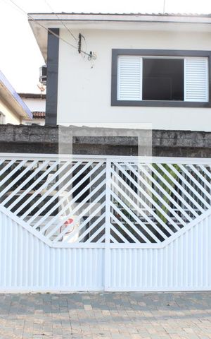 Casa para alugar com 210m², 3 quartos e 3 vagasFachada