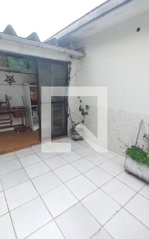 Casa para alugar com 210m², 3 quartos e 3 vagas Casa para alugar com 210m², 3 quartos e 3 vagasÁrea de Serviço