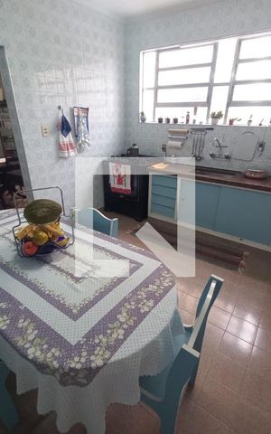 Casa para alugar com 210m², 3 quartos e 3 vagas Casa para alugar com 210m², 3 quartos e 3 vagasCozinha