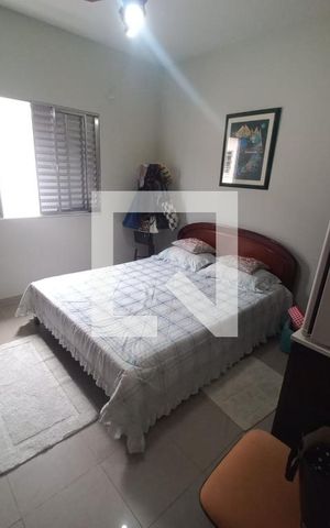 Casa para alugar com 210m², 3 quartos e 3 vagas Casa para alugar com 210m², 3 quartos e 3 vagasQuarto 2
