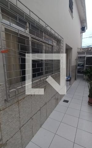 Casa para alugar com 210m², 3 quartos e 3 vagas Casa para alugar com 210m², 3 quartos e 3 vagasÁrea de Serviço