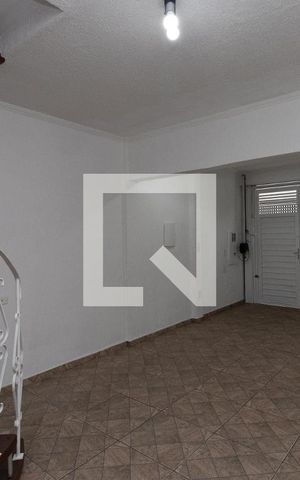 Casa à venda com 156m², 2 quartos e 2 vagas Casa à venda com 156m², 2 quartos e 2 vagasGaragem