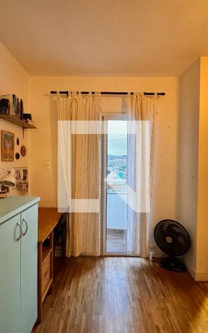 Apartamento à venda com 140m², 3 quartos e 2 vagas Apartamento à venda com 140m², 3 quartos e 2 vagasSuite