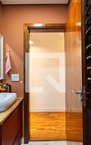 Apartamento à venda com 140m², 3 quartos e 2 vagas Apartamento à venda com 140m², 3 quartos e 2 vagasBanheiro