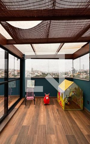 Apartamento à venda com 140m², 3 quartos e 2 vagas Apartamento à venda com 140m², 3 quartos e 2 vagasCobertura