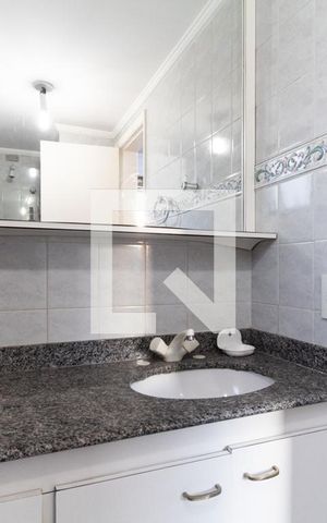 Apartamento à venda com 70m², 2 quartos e 2 vagas Apartamento à venda com 70m², 2 quartos e 2 vagasBanheiro