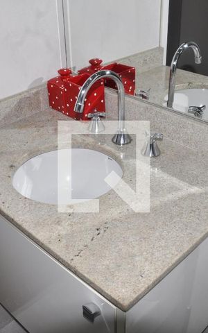 Apartamento à venda com 142m², 3 quartos e 3 vagasDetalhe - Suíte