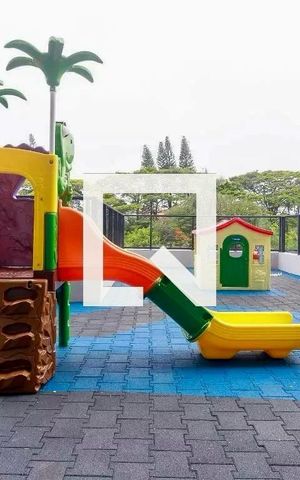 Studio à venda com 28m², 1 quarto e sem vaga Studio à venda com 28m², 1 quarto e sem vagaPlayground