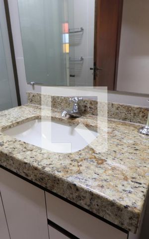 Apartamento para alugar com 110m², 3 quartos e sem vagaBanheiro