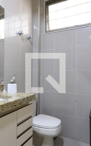Apartamento para alugar com 110m², 3 quartos e sem vagaBanheiro