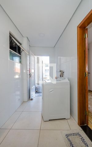 Casa à venda com 486m², 4 quartos e 5 vagas Casa à venda com 486m², 4 quartos e 5 vagasÁrea de Serviço