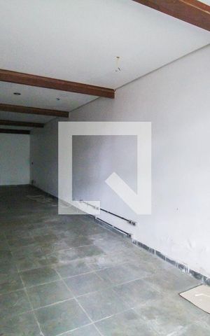 Casa para alugar com 320m², 3 quartos e 4 vagas Casa para alugar com 320m², 3 quartos e 4 vagasSalão de Festas
