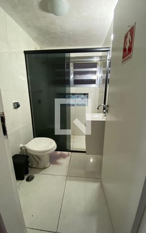 Apartamento à venda com 64m², 2 quartos e 1 vaga Apartamento à venda com 64m², 2 quartos e 1 vagaBanheiro