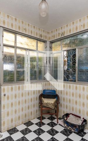 Casa à venda com 245m², 4 quartos e 1 vaga Casa à venda com 245m², 4 quartos e 1 vagaCasa 2 - Área de serviço