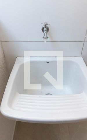 Casa de condomínio para alugar com 34m², 1 quarto e sem vaga Casa de condomínio para alugar com 34m², 1 quarto e sem vagaÁrea de Serviço