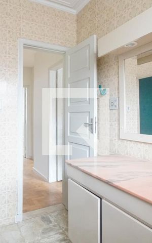 Casa à venda com 200m², 5 quartos e 4 vagasBanheiro social 