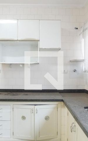 Casa à venda com 200m², 5 quartos e 4 vagasCozinha 
