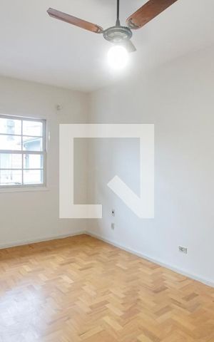 Casa à venda com 200m², 5 quartos e 4 vagasQuarto