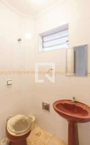Casa à venda com 200m², 5 quartos e 4 vagasLavabo