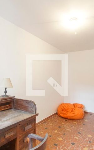 Casa à venda com 200m², 5 quartos e 4 vagasQuarto de serviço