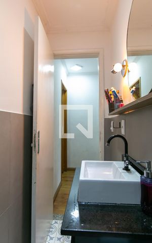 Casa de condomínio à venda com 90m², 2 quartos e 1 vaga Casa de condomínio à venda com 90m², 2 quartos e 1 vagaBanheiro