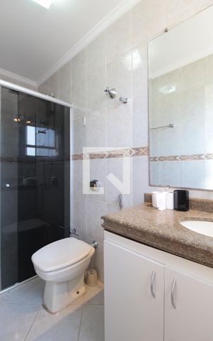 Apartamento à venda com 175m², 4 quartos e 3 vagasBanheiro da Suíte 1
