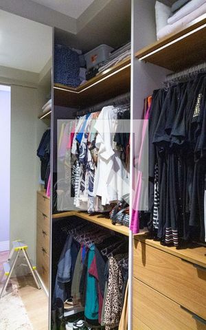 Casa à venda com 160m², 3 quartos e 2 vagasCloset da suíte 1