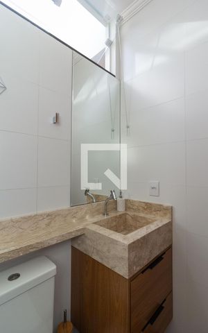 Casa à venda com 160m², 3 quartos e 2 vagasBanheiro da Suíte 2