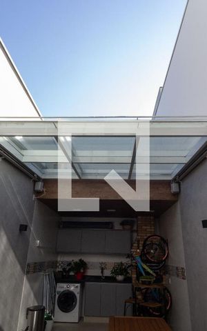 Casa à venda com 160m², 3 quartos e 2 vagasDetalhe