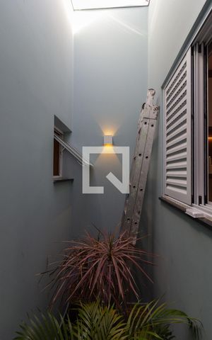 Casa à venda com 160m², 3 quartos e 2 vagasDetalhe