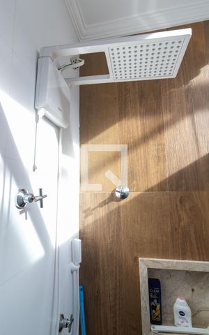 Casa à venda com 160m², 3 quartos e 2 vagasBanheiro da Suíte 2