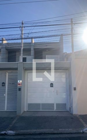 Casa à venda com 160m², 3 quartos e 2 vagasFachada