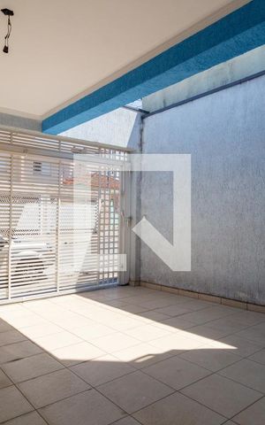 Casa à venda com 148m², 4 quartos e 3 vagas Casa à venda com 148m², 4 quartos e 3 vagasGaragem