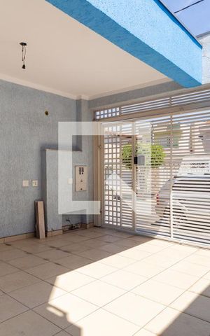 Casa à venda com 148m², 4 quartos e 3 vagas Casa à venda com 148m², 4 quartos e 3 vagasGaragem