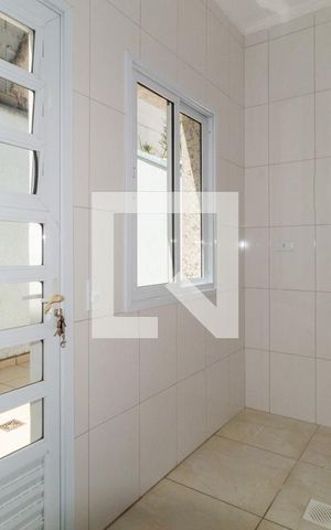 Casa à venda com 148m², 4 quartos e 3 vagas Casa à venda com 148m², 4 quartos e 3 vagasÁrea de Serviço