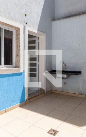 Casa à venda com 148m², 4 quartos e 3 vagas Casa à venda com 148m², 4 quartos e 3 vagasQuintal