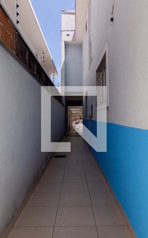 Casa à venda com 148m², 4 quartos e 3 vagas Casa à venda com 148m², 4 quartos e 3 vagasCorredor