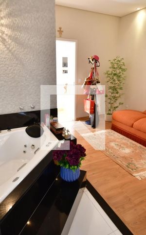 Casa para alugar com 459m², 3 quartos e 5 vagasBanheiro Suíte 1